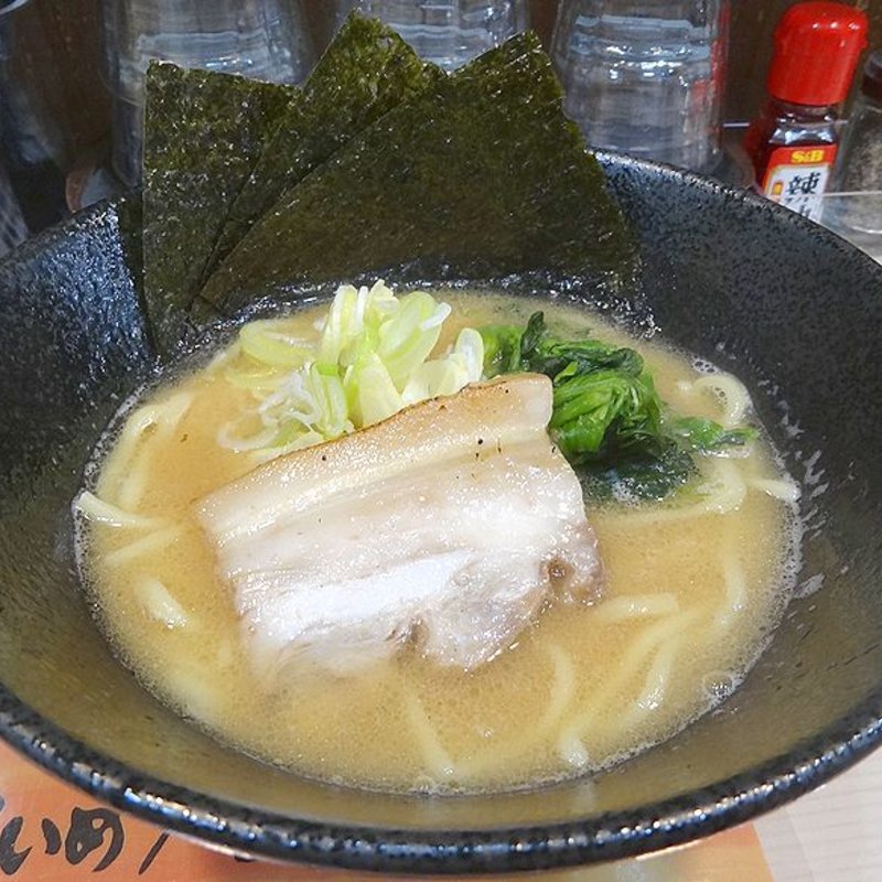 家系醤油ラーメン(横浜家系ラーメン アメ村家)