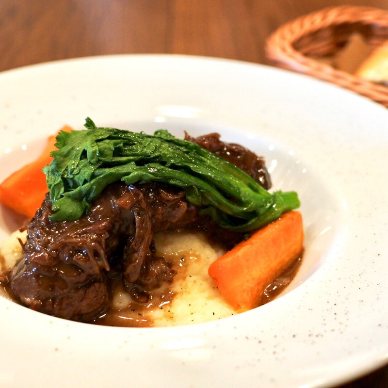 牛肩ロースの赤ワインブレゼ(本町ビストロ ボンヴァン)