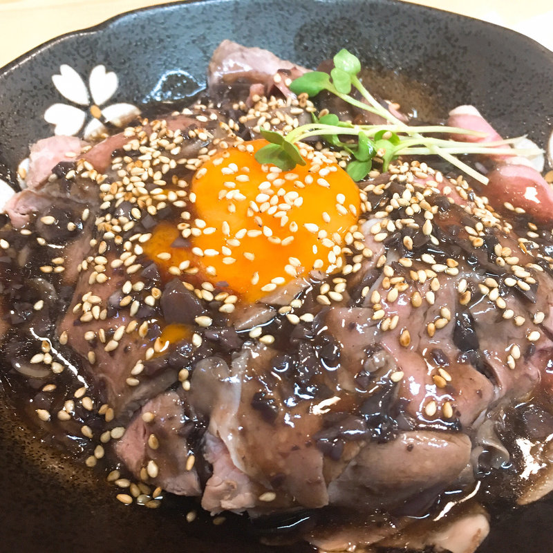 ローストビーフ丼並(煮干ラーメンとローストビーフ パリ橋)