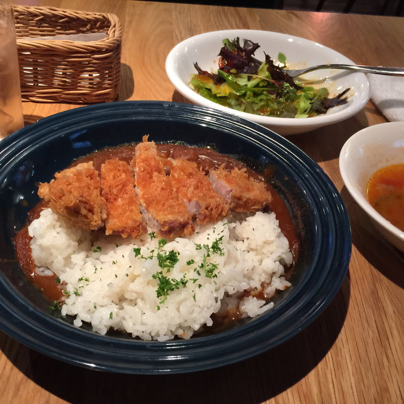 カツカレー(B.B.A.)