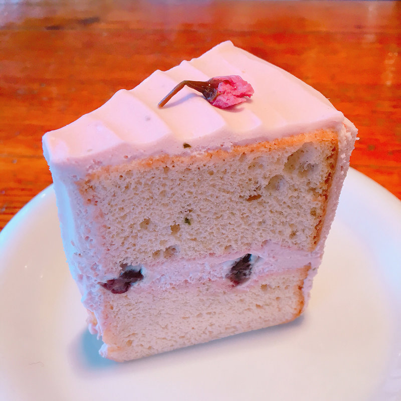 桜のシフォンケーキ(セカンドハウス 北山店 （SECOND HOUSE）)