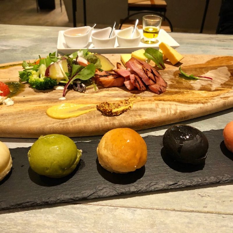 ハンバーガー(craft dining upit)