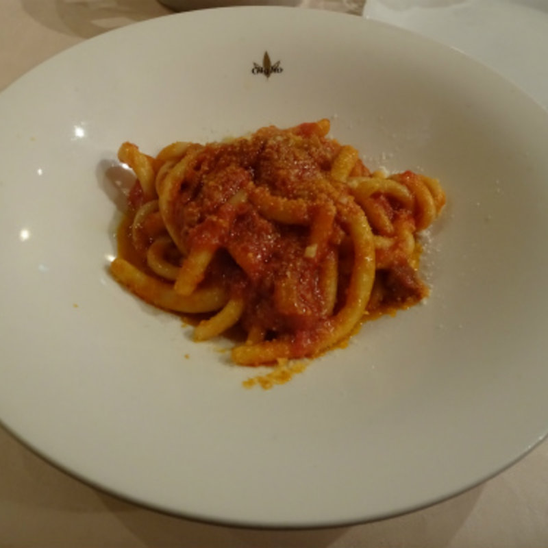 イタリア産グアンチャーレを乗せたシエナ伝統のパスタ イ・ピーチ カーショ エ ぺーぺ(ジリオ （Ｇｉｇｌｉｏ）)