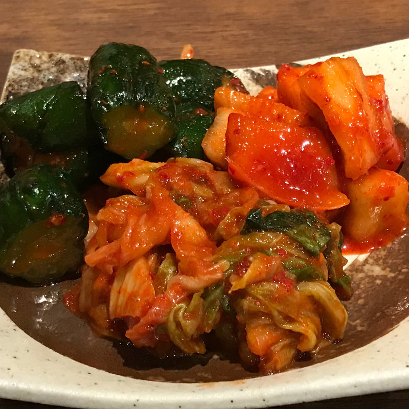 キムチ三種盛(鶴橋酒場 情熱ホルモン)