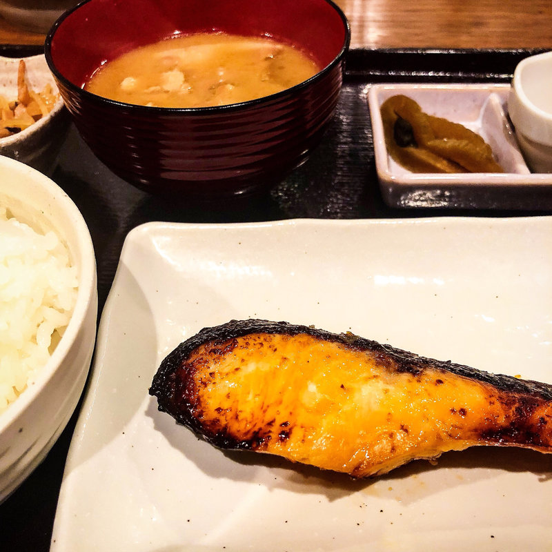 銀鮭西京焼き定食(定食屋 西京漬け 魚き食堂 高円寺)