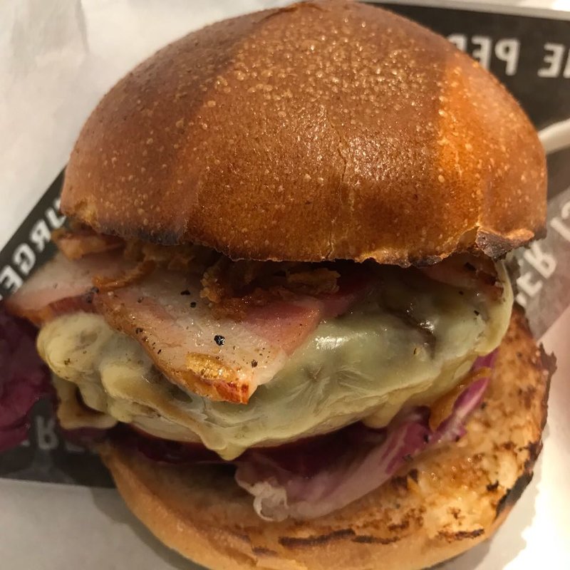 HICKORY SMOKE (J.S. BURGERS CAFE ららぽーとEXPOCITY店)