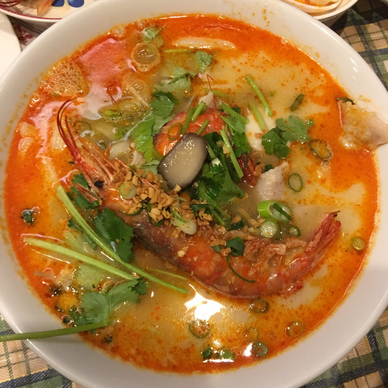 トムヤムうどん(サワデーすみ芳 栄店)