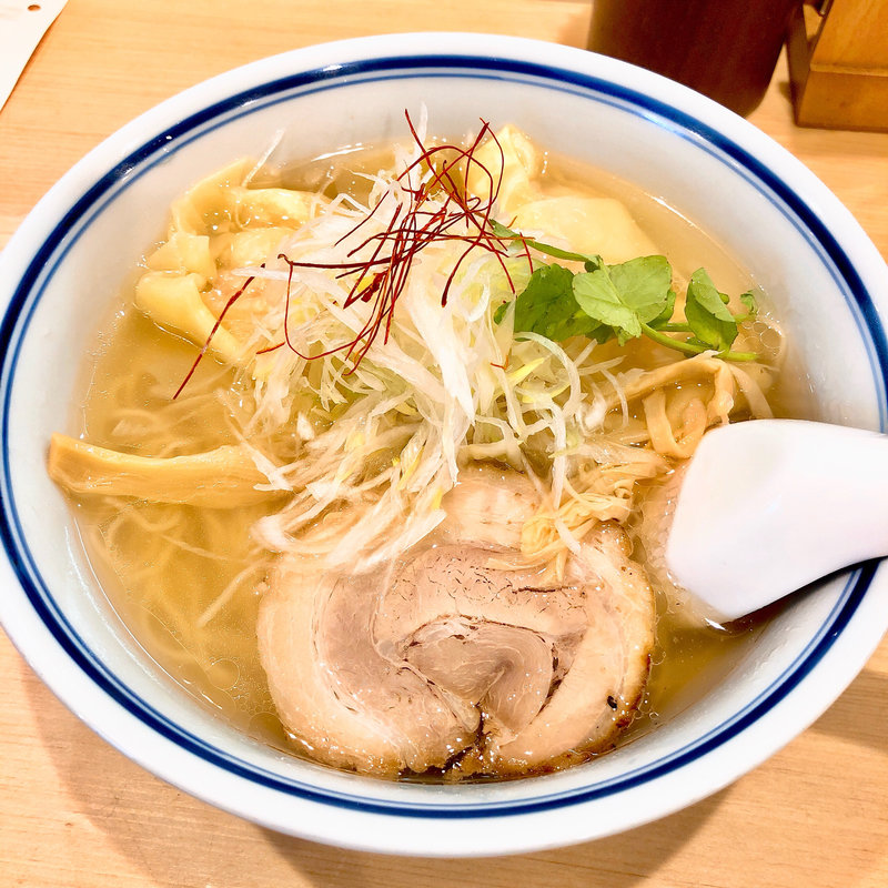 海老ワンタン麺（塩）(利尻昆布ラーメン くろおび )