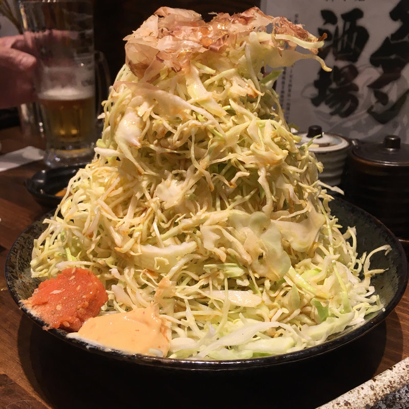 山盛りキャベツ(ダンダダン酒場 新小岩)