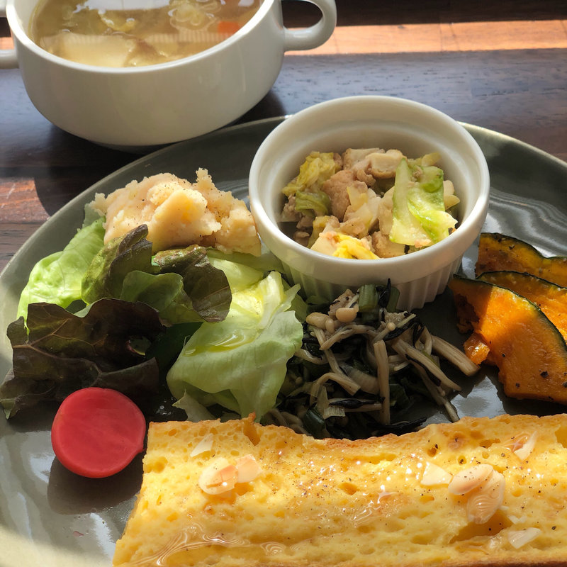 フレンチトーストのランチ(ウルーウール （heureux heure）)