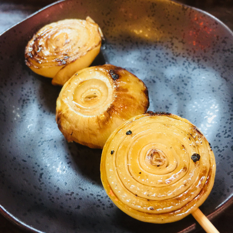 玉ねぎ(もつ焼 煮込み ヤリキ 上野総本店)