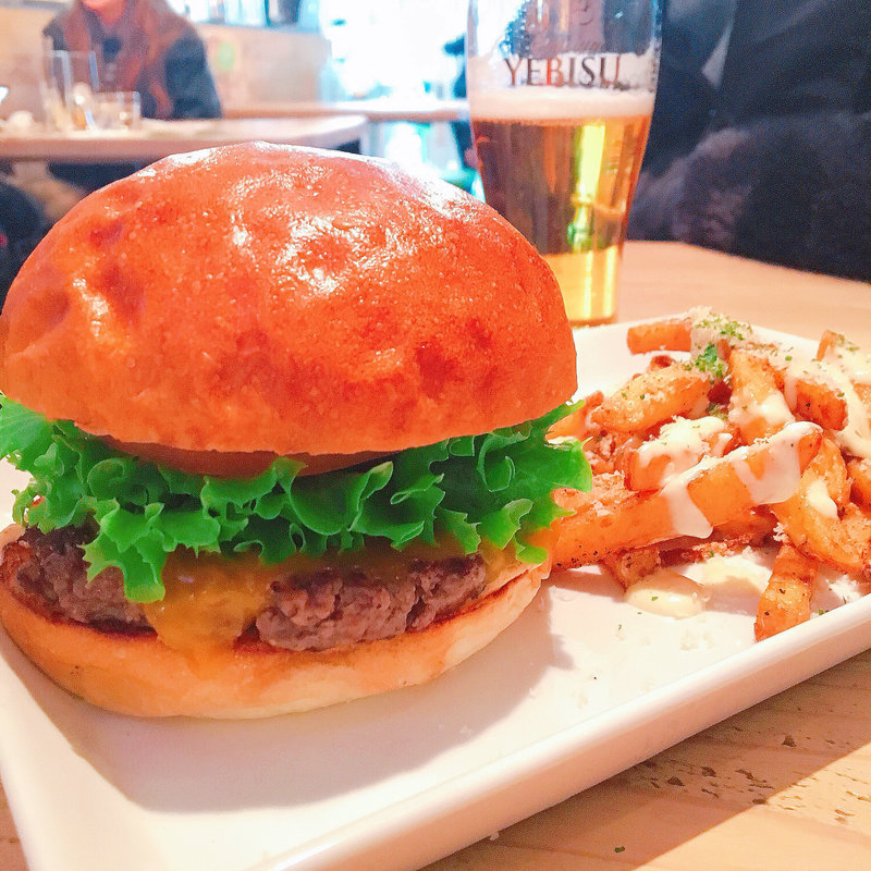 クラフトバーガー、トリュフポテトフライ(Craft Burger co. クラフトバーガー 北堀江)