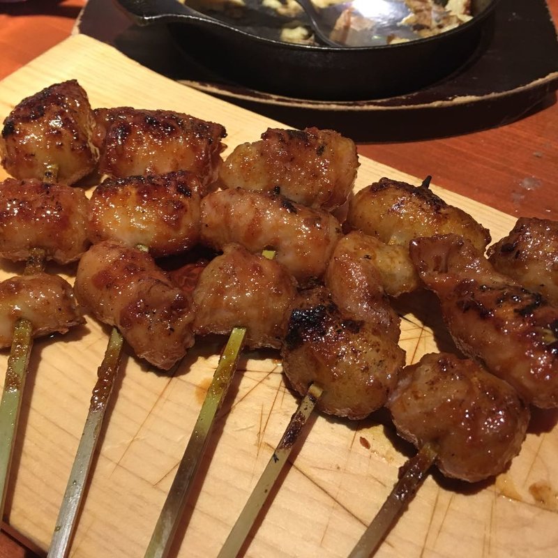 マルチョウ串(ろっきー 新橋本店)