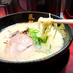 とんこつラーメン