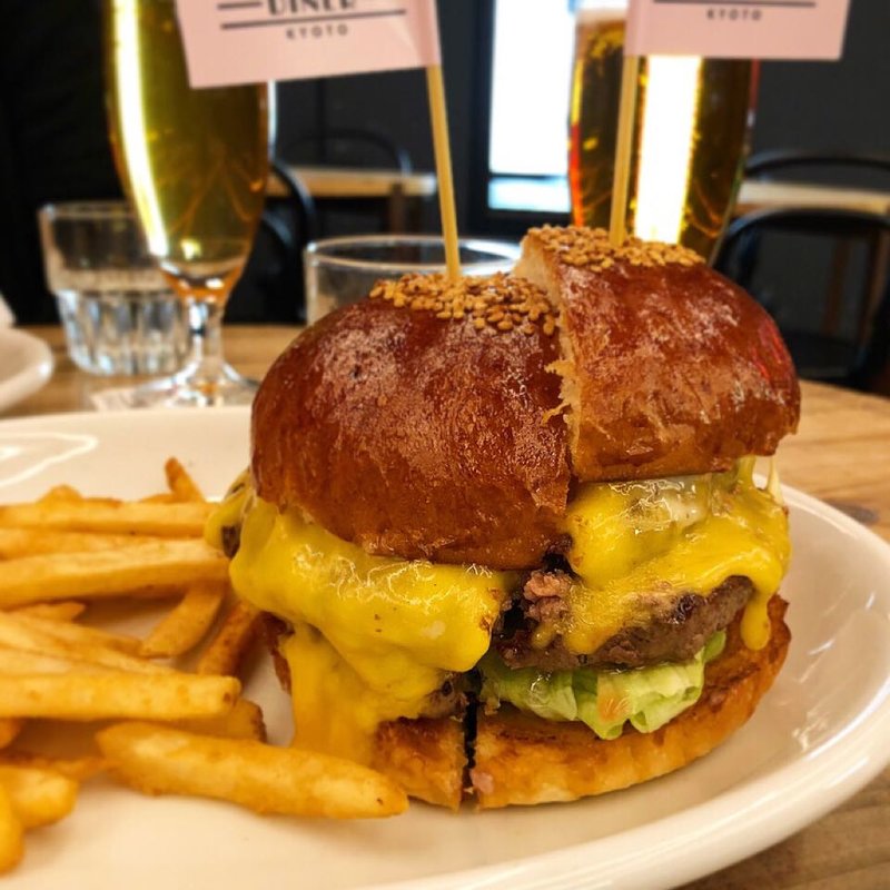 ダブルチーズバーガー(MOTION DINER)