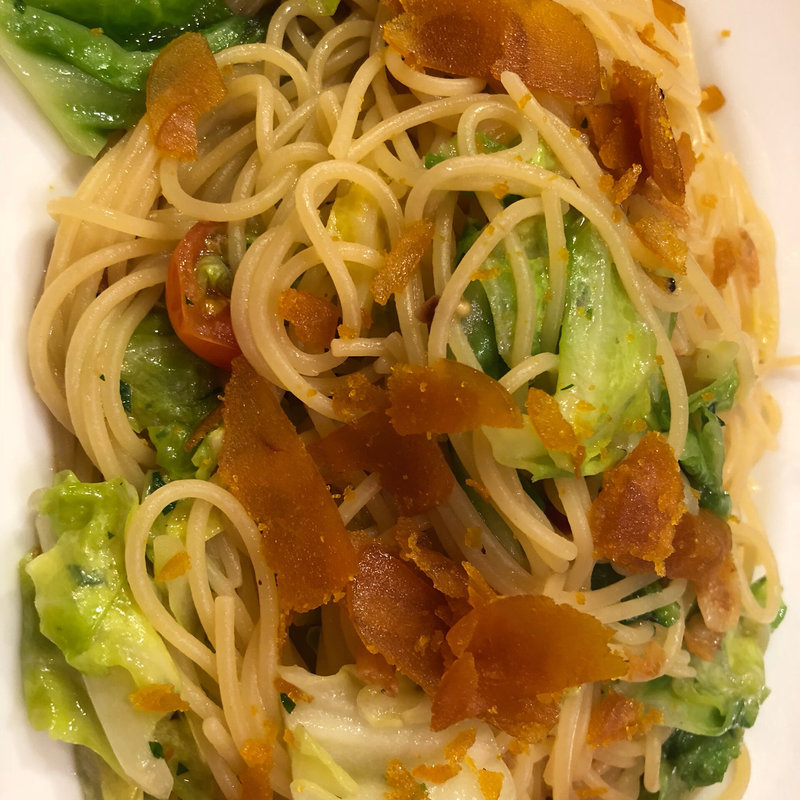 桜エビと春キャベツのペペロンチーノ カラスミ添え(俺のイタリアン YAESU （ヤエス）)