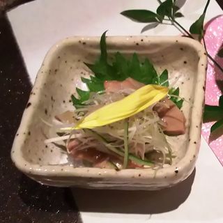 砂肝のオイル煮(地鶏と個室 あきら 川崎本店)