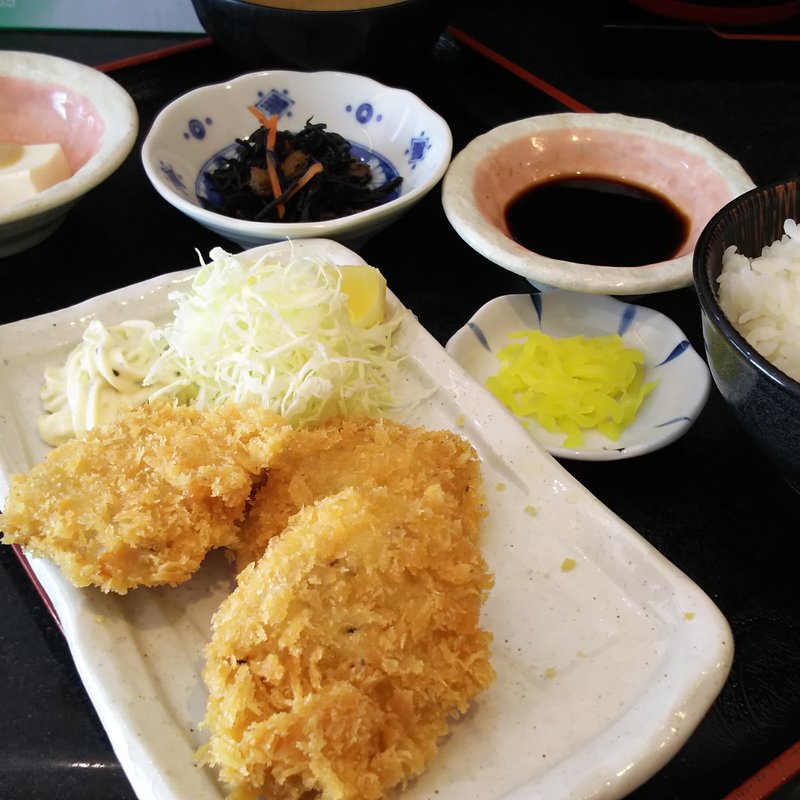 まぐろカツ定食(まぐろ料理 まんや)