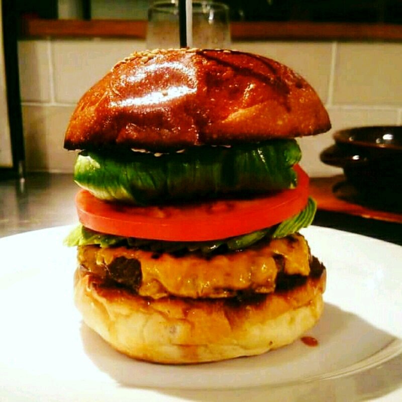 アボカドチーズバーガー(No.18 （ナンバージュウハチ）)