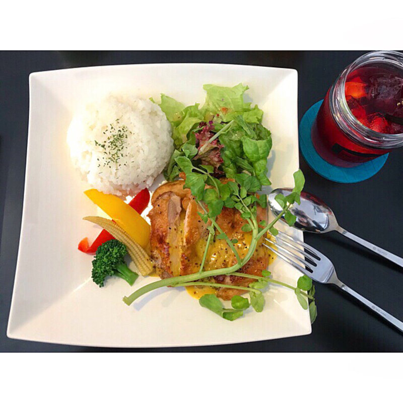 (This Is Cafe 静岡店 （ディス イズ カフェ）)