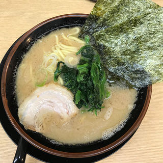 豚骨醤油ラーメン(松田屋 日本橋室町)