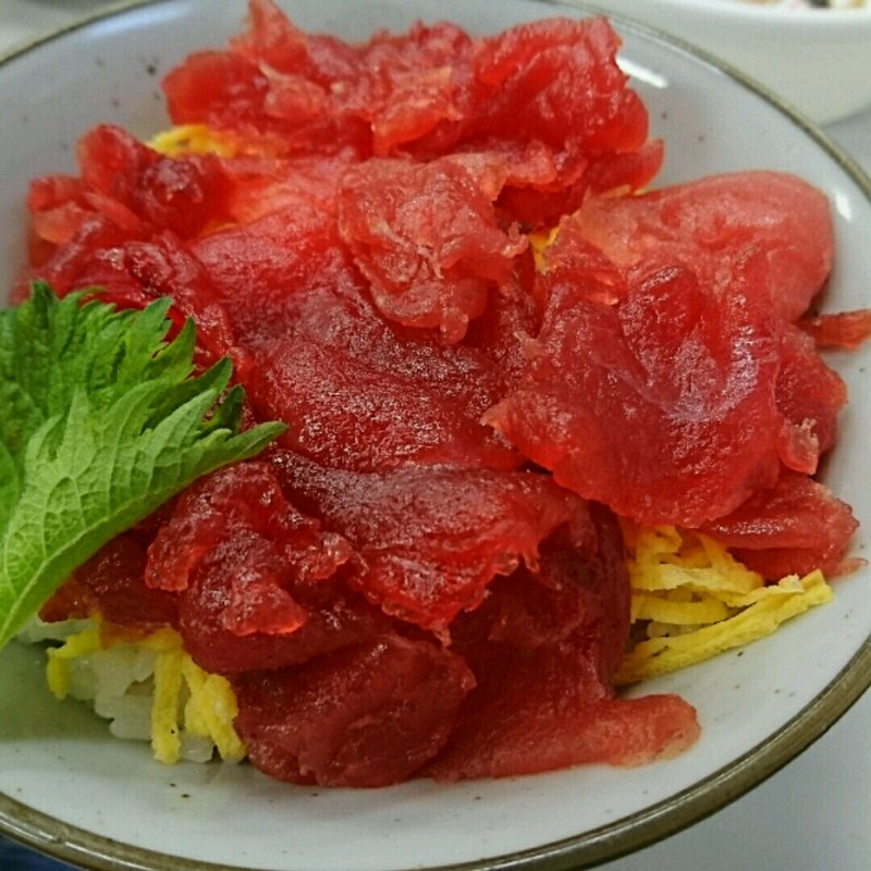 まぐろ中落丼(市場の食堂 )