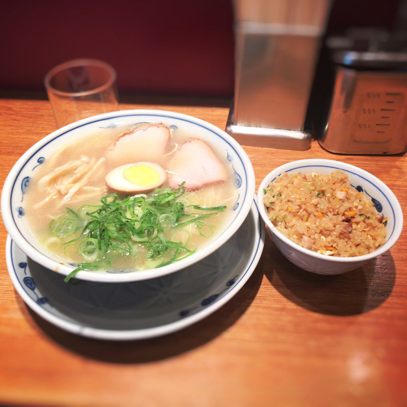 らあめん&やきめし(らあめん渋英)