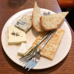 チーズ&クラッカー(ビア&カフェ BERG（ベルク）)