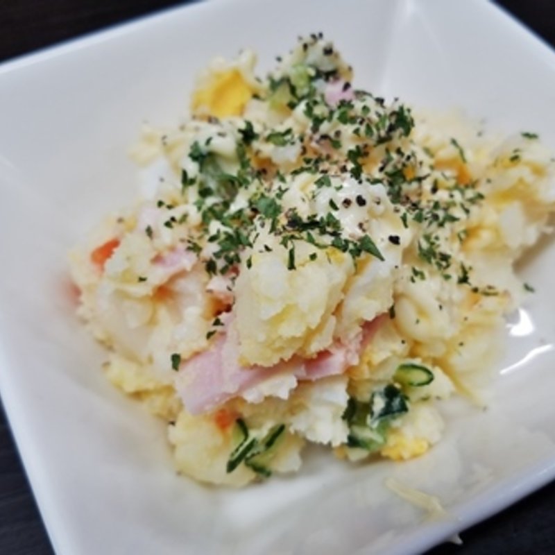 ポテトサラダ(立ち呑み処 ふくふく)