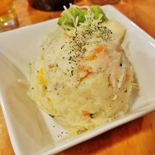 手作りポテトサラダ(国民酒場 じぃえんとるまん 桜木町店)