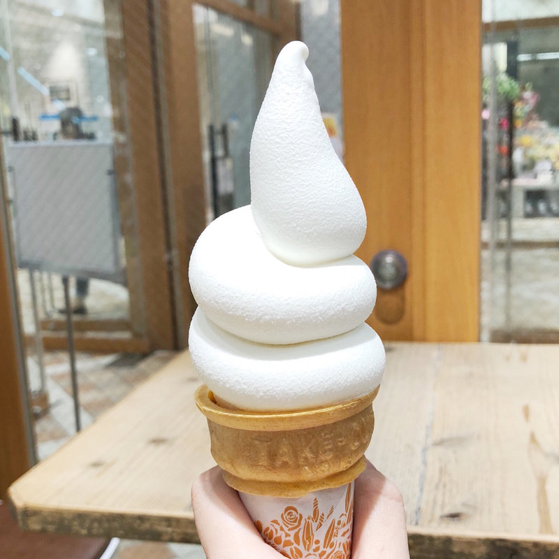ミルキーソフトクリーム(ミルク ルミネ立川店)