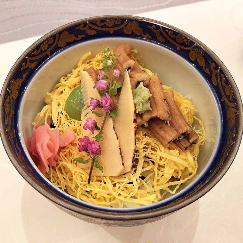 〈御飯〉(遠石会館 )