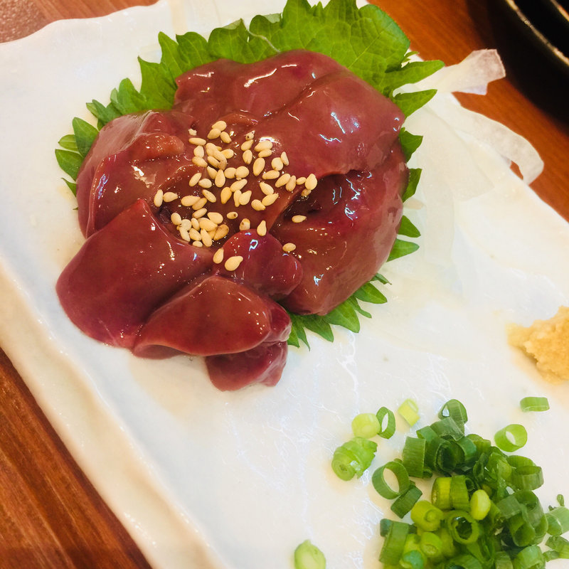 レバ刺し(炭火焼鳥 天領 人形町店)