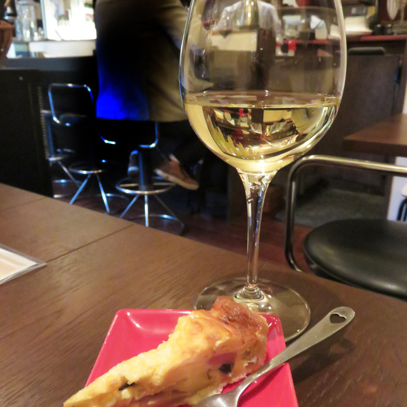 グラスワイン白(西新キッチン amber03)