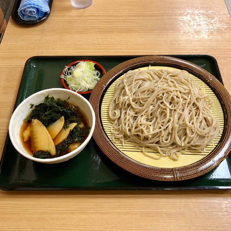 小海老のフリッターと筍のつけせいろ(名代 箱根そば 喜多見店)
