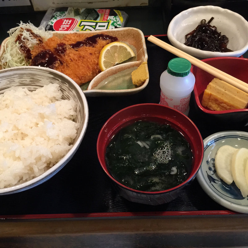 ロースカツ定食(赤坂亭 )