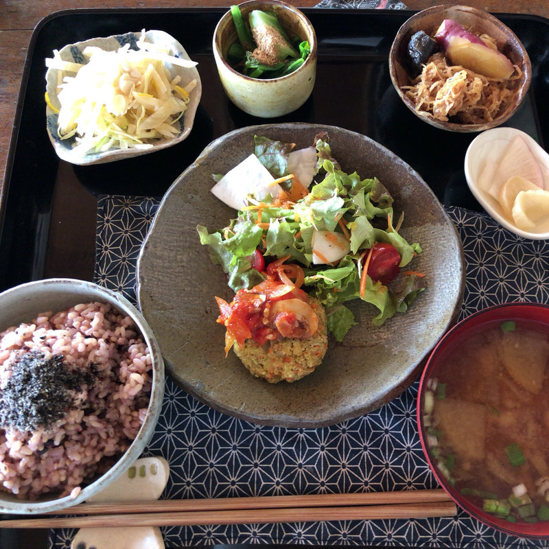 日替わり玄米定食(古民家空間 風楽 （ふら）)