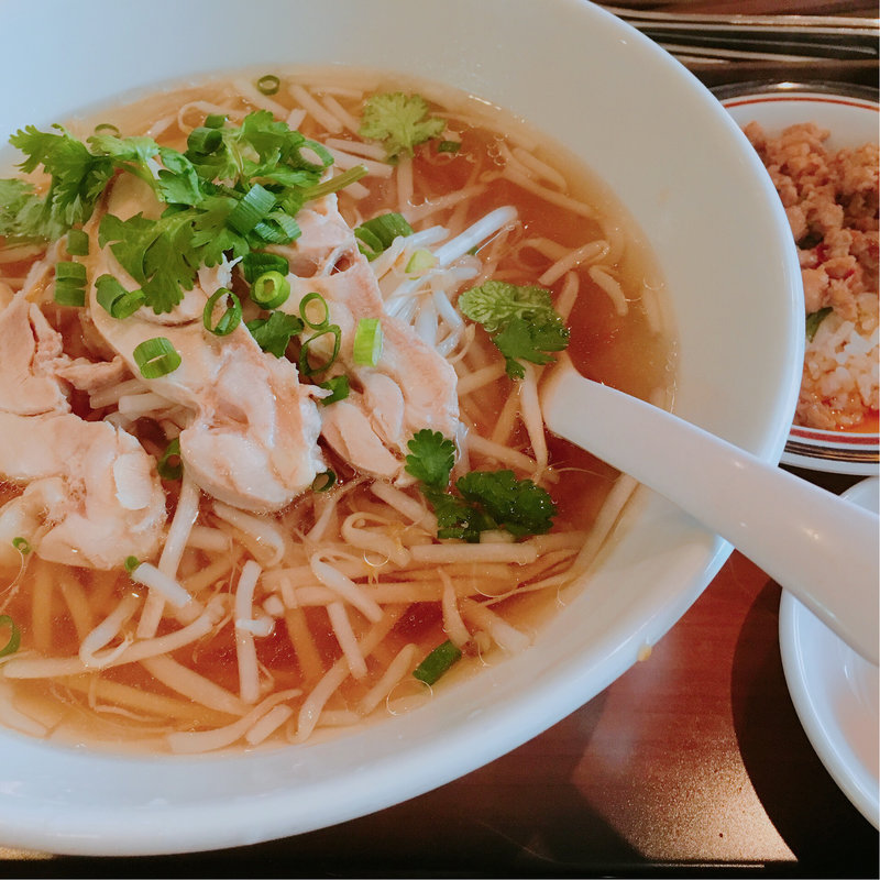 タイラーメン(米粉)(タイ国屋台食堂 ソイナナ東銀座店)