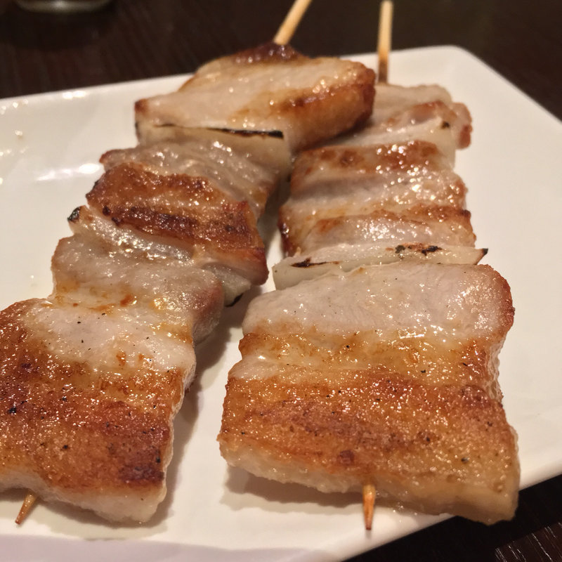 豚バラ(皮焼焼鳥 サンバ)