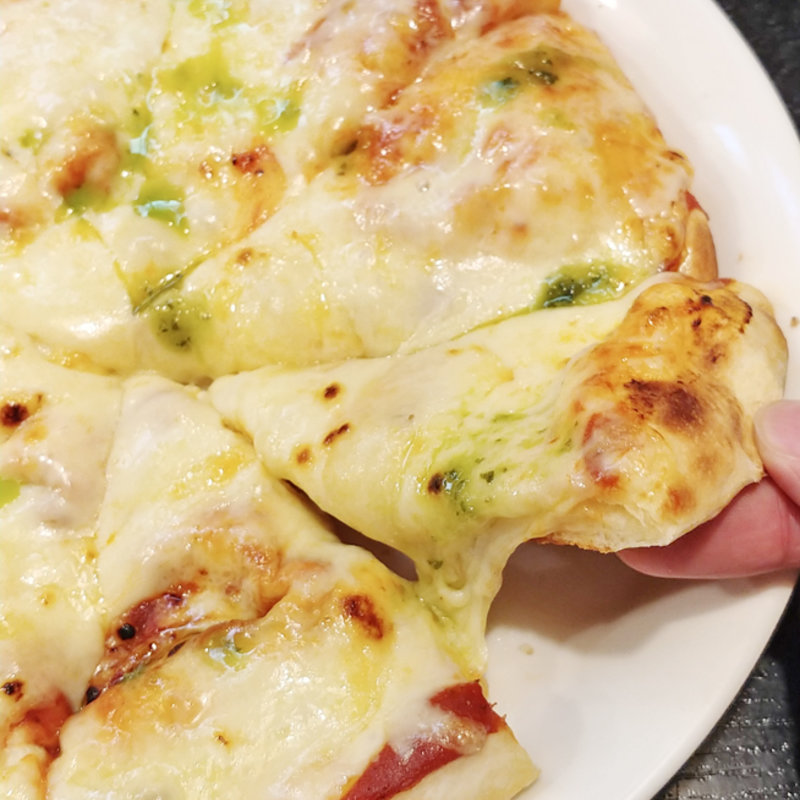 ナンピザのマルゲリータ(こせり)