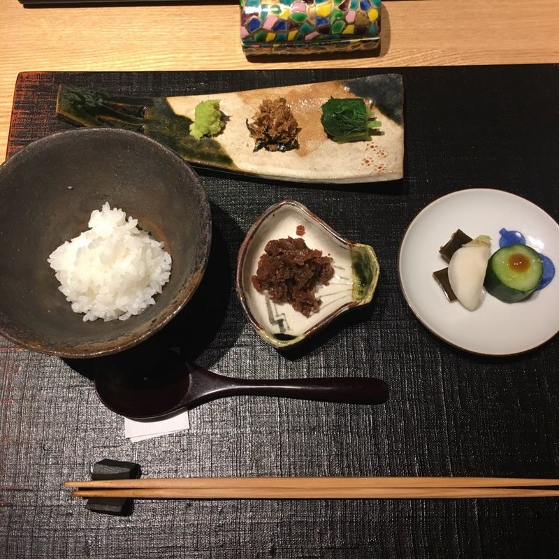 和牛佃煮と御飯 「新潟県雪椿」お茶漬け変化 (おにく花柳)