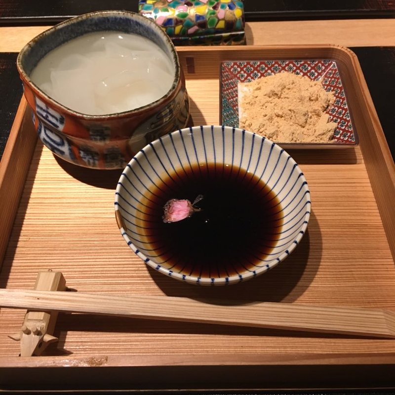 葛切り 黒蜜 きな粉(おにく花柳)