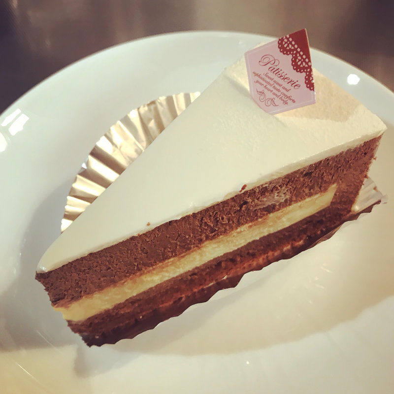 白雪ベルギーチョコレートケーキ(ダッキーダックケーキショップ 綾瀬店)