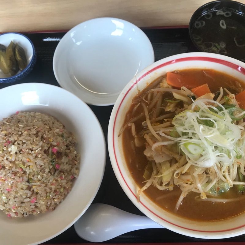 ぴり辛田舎味噌ラーメン(麺屋美麓 )