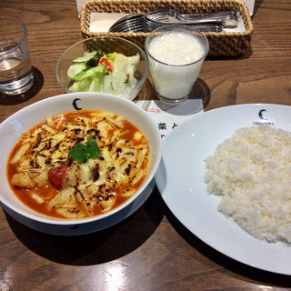 ひき肉とじゃがいもとトマトの焼チーズカリー(チャントーヤ　ココナッツカリー （CHANTOYA COCONUT CURRY）)