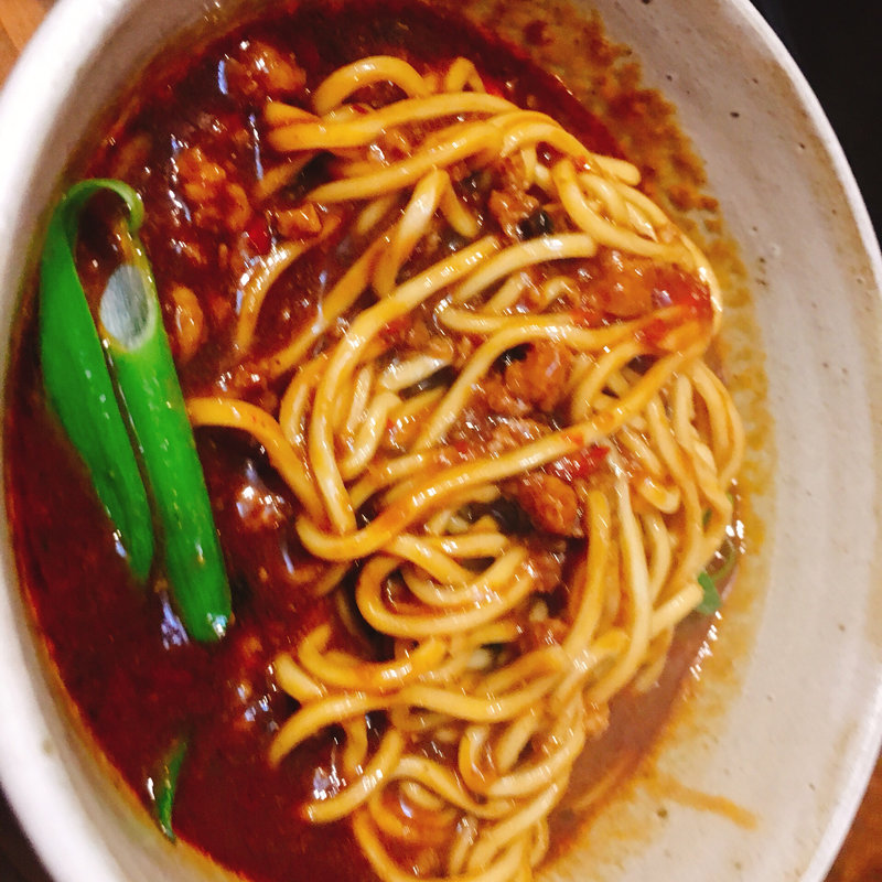 麻婆麺(いかれたヌードル フィッシュトンズ （いかれたNOODLE Fishtons）)