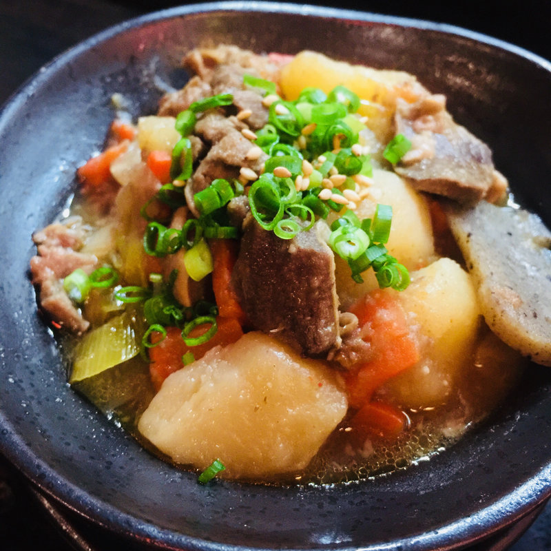 もつジャガ(もつ焼 煮込み ヤリキ 上野総本店)