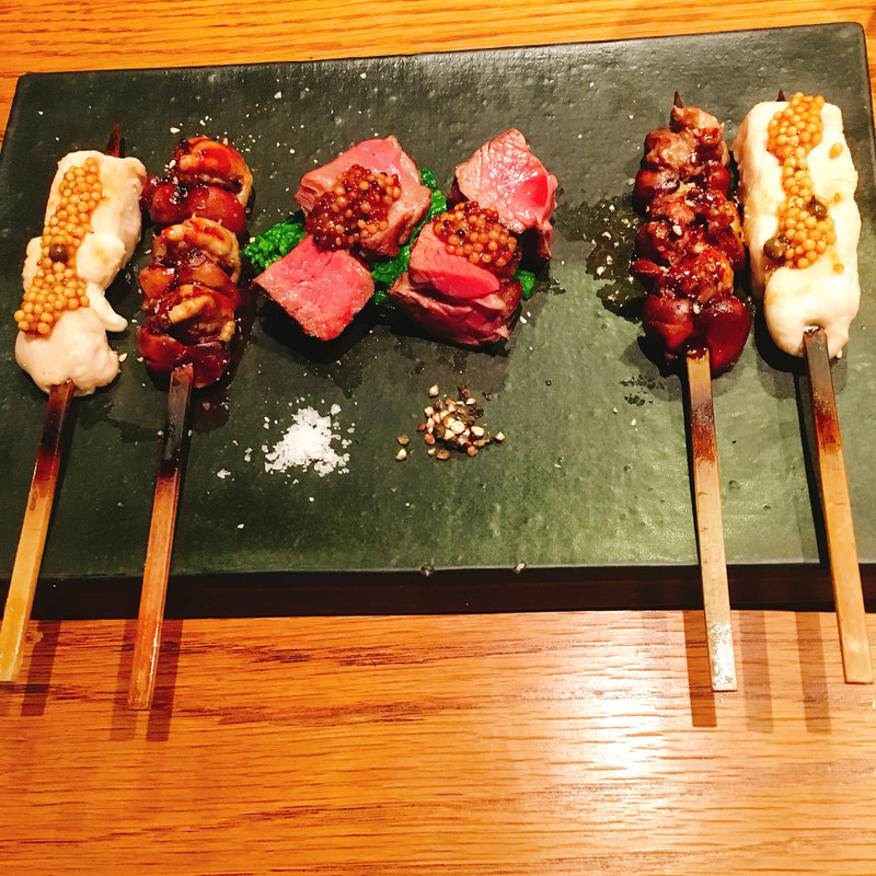 本日のおすすめ肉の炭火焼き(フレンチ焼鳥とワイン Shaji)