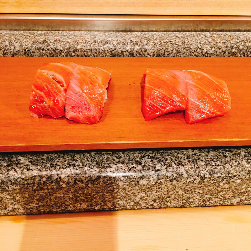 鮪の握り(末廣鮨)