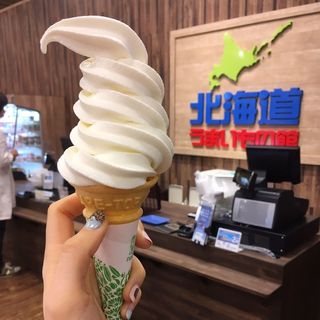 北海道ミルクソフトクリーム(北海道うまいもの館)